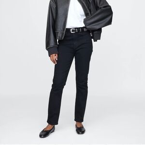 Chic Black Straight leg Gap Jeans